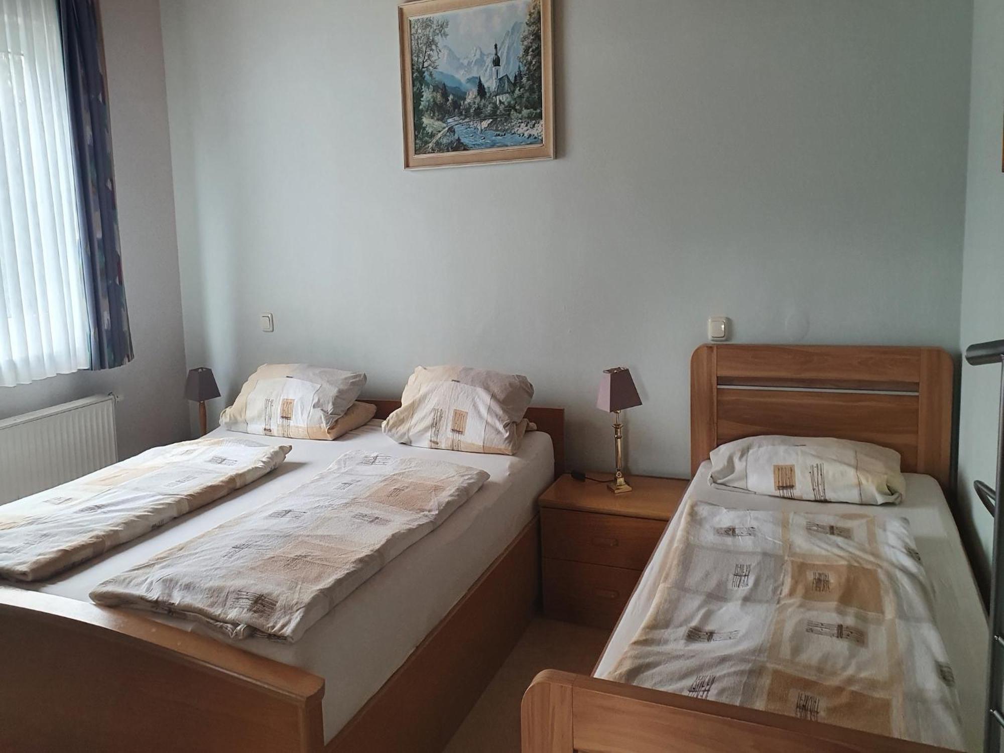 Large Detached Holiday Home In Hesse With Private Garden And Terrace Homberg  Dış mekan fotoğraf